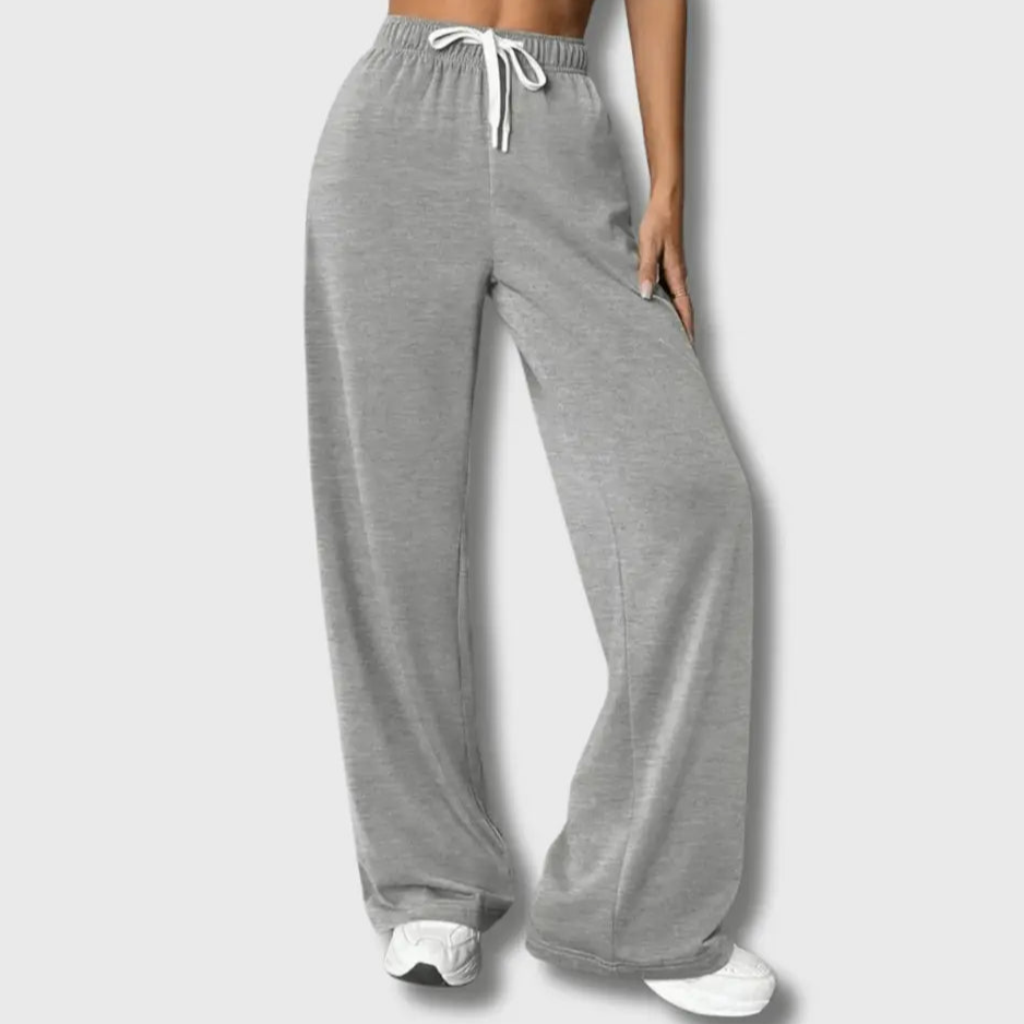 Stylish women's jogging pants with wide leg and elastic waistband