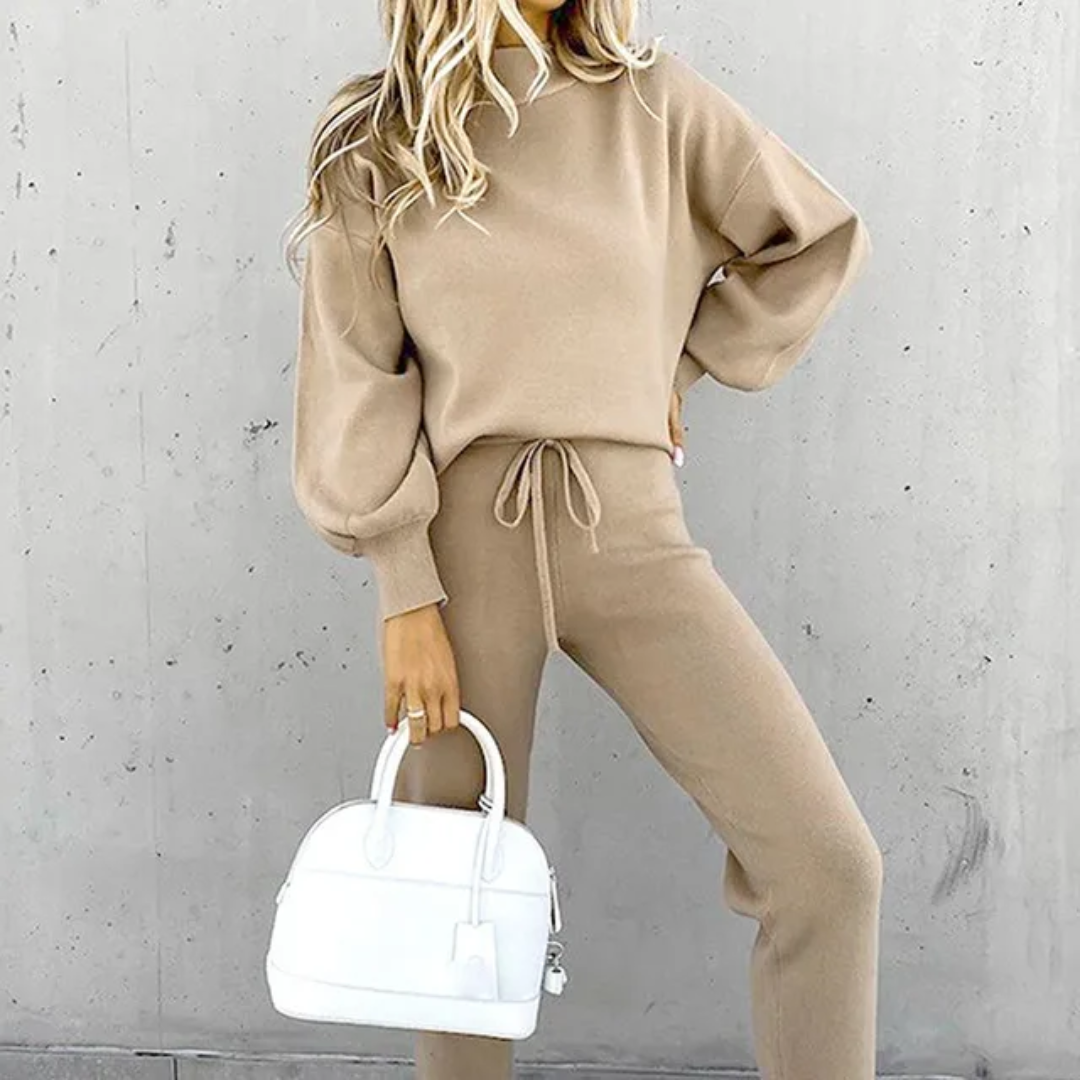 Stylish women's tracksuit made of soft material