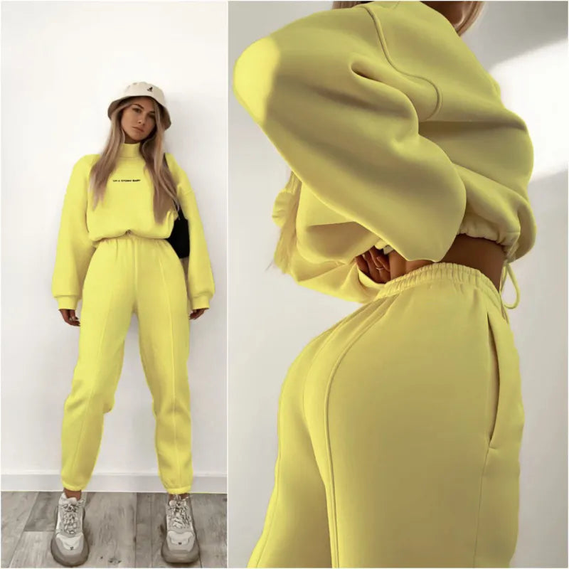 Stylish tracksuit for women