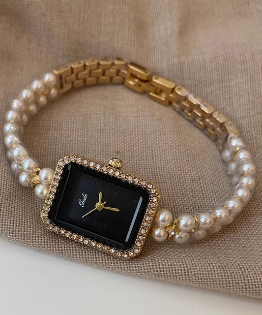 Montre élégante en métal noir avec chaîne carrée et perles - TrendAura