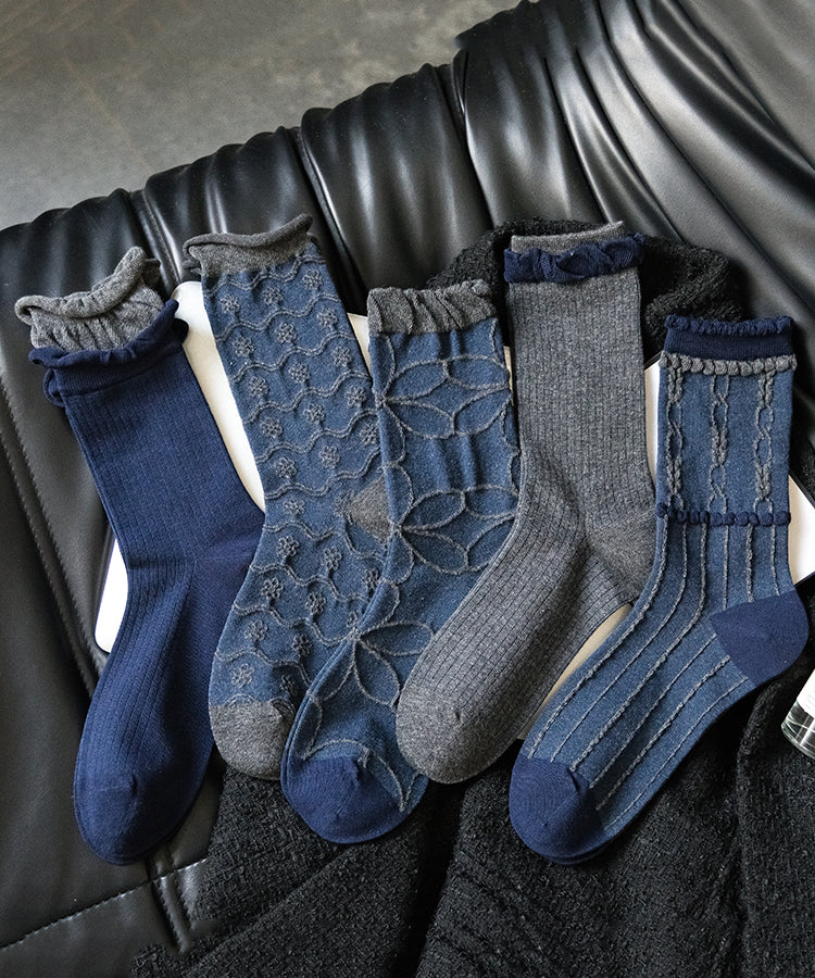 Chaussettes mi-mollet élégantes en coton jacquard bleu - TrendAura