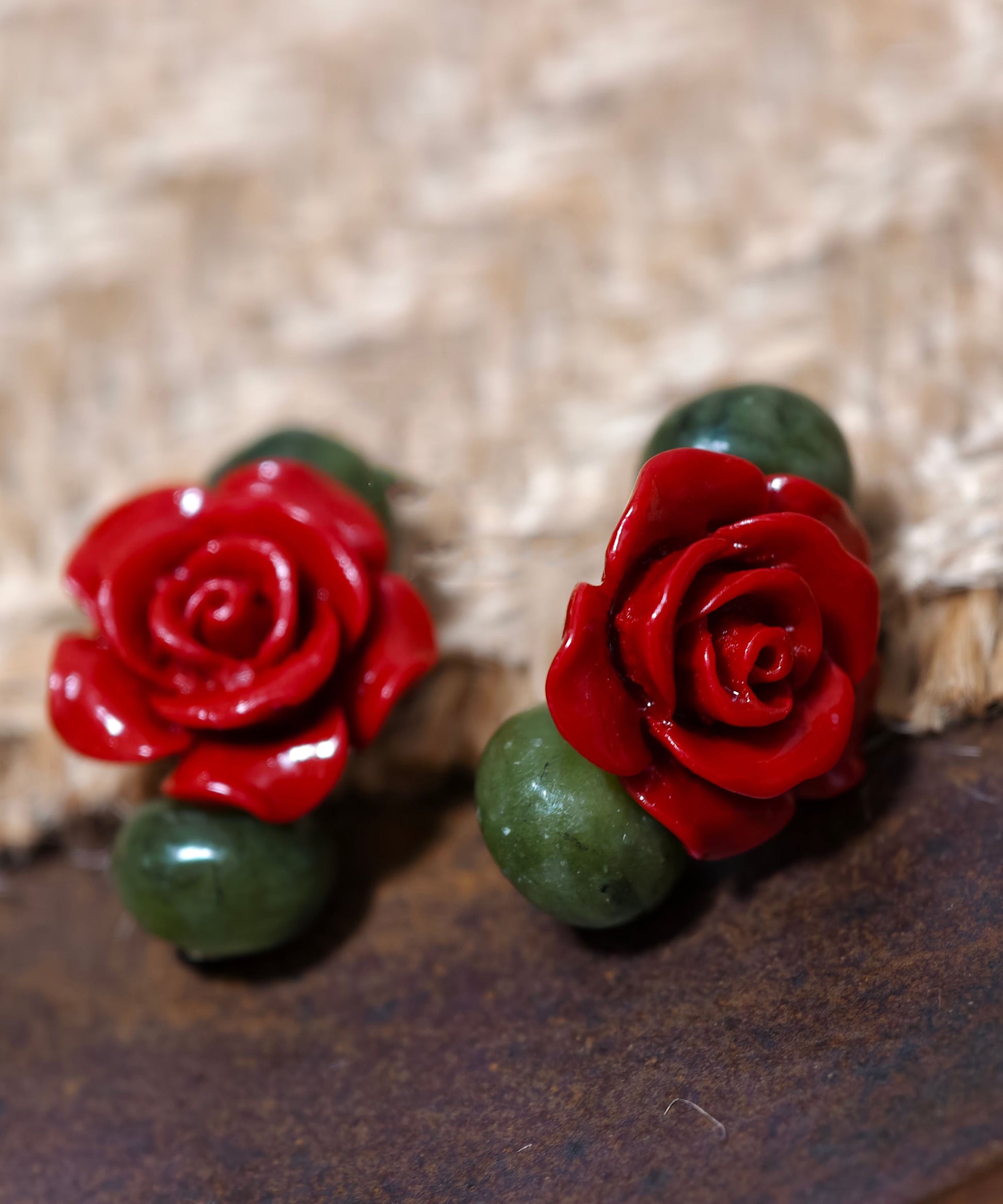 Boucles d'oreilles à tige élégantes en cuivre colorblock avec pierres précieuses et coquillages - TrendAura
