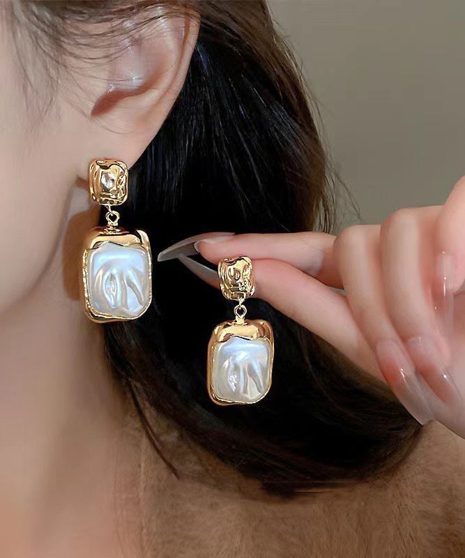 Boucles d'oreilles pendantes carrées élégantes en alliage de cuivre doré et perles - TrendAura