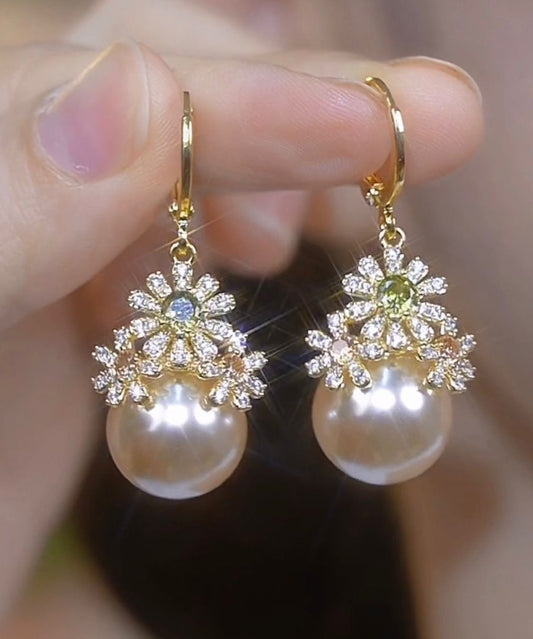 Boucles d'oreilles pendantes élégantes en or, cuivre, zircon et perles - TrendAura