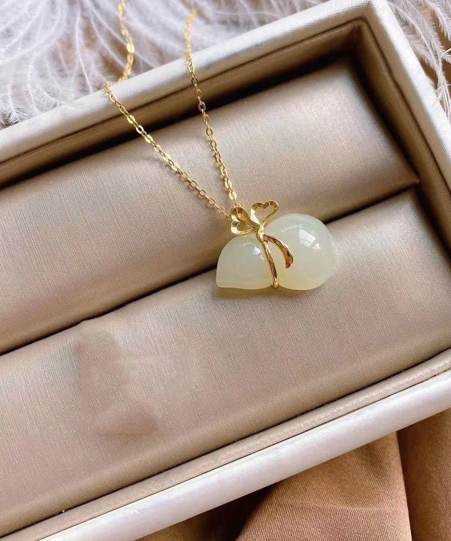 Collier élégant avec pendentif en forme de gourde en jade surdoré en argent sterling - TrendAura