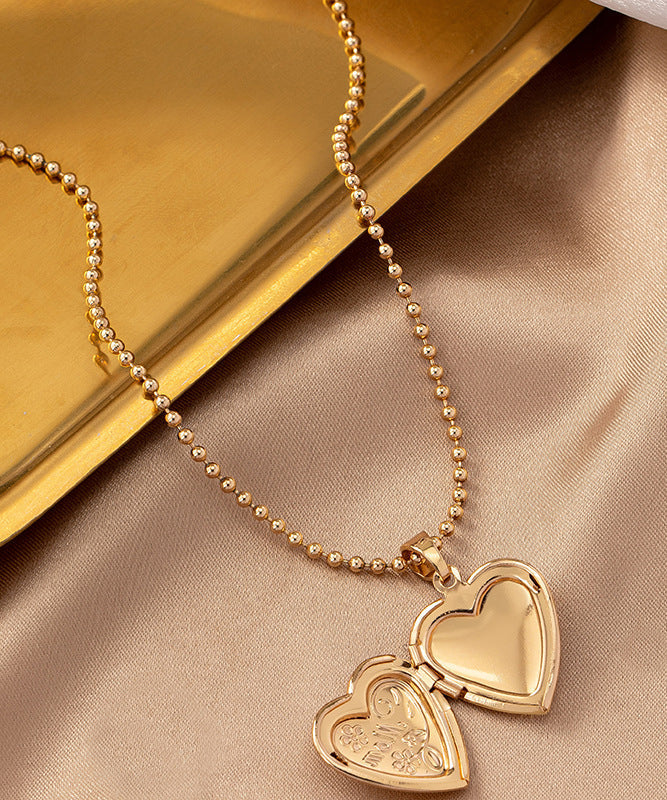 Collier élégant avec pendentif Love en argent sterling doré - TrendAura