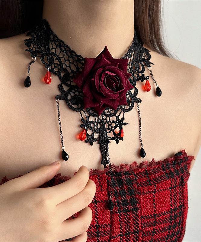 Ensemble élégant de deux pièces avec collier et bracelet en chaîne en dentelle rouge et rose, collier princesse à pompons - TrendAura