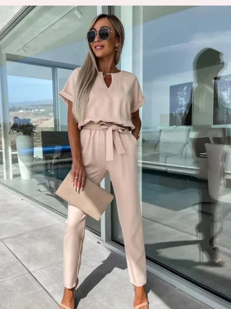 Women's Jumpsuit - Lightweight Viscose - V-neck & Short Sleeves - Elastic Waist - Casual Look