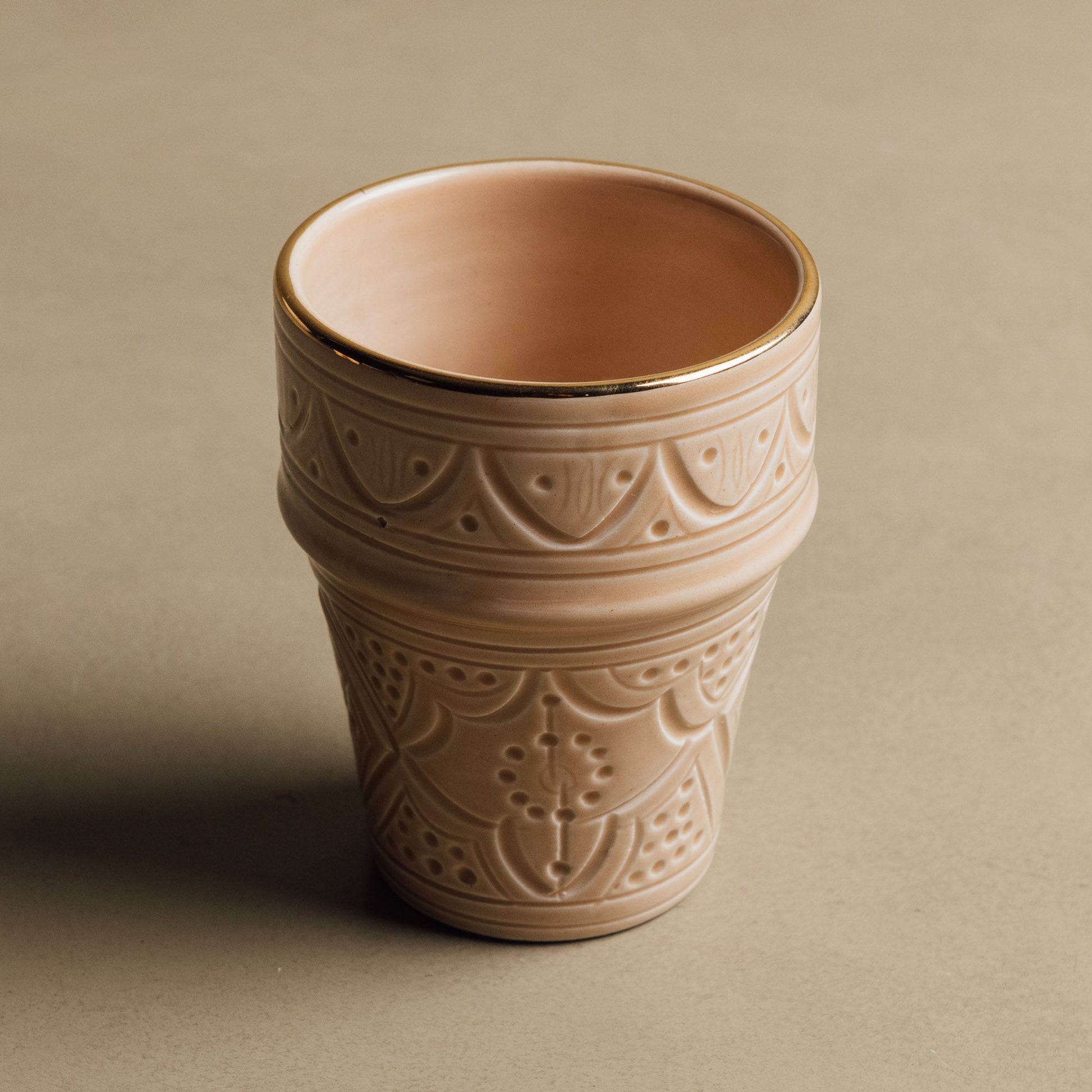 Zagora Sand Cup - Moroccan Dinnerware Adorned with 12 Carat Gold Accents - TrendAura
