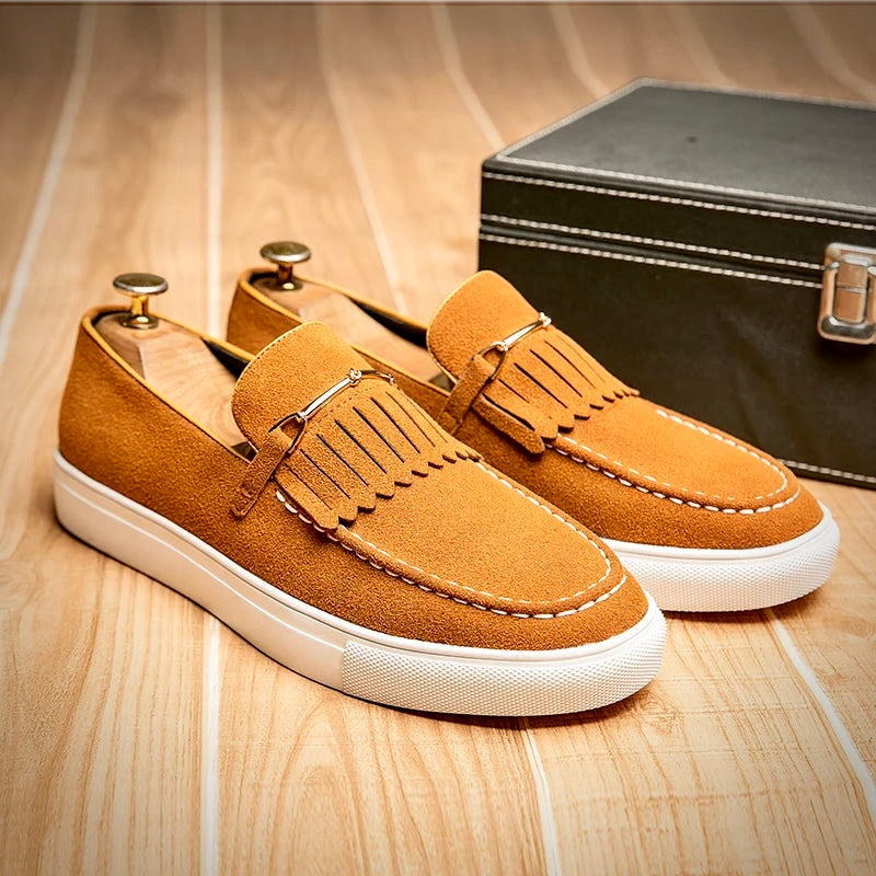Elegant suede loafer for men