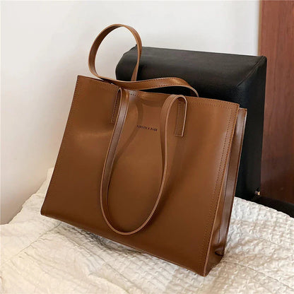 Elegant and practical bag Sophia