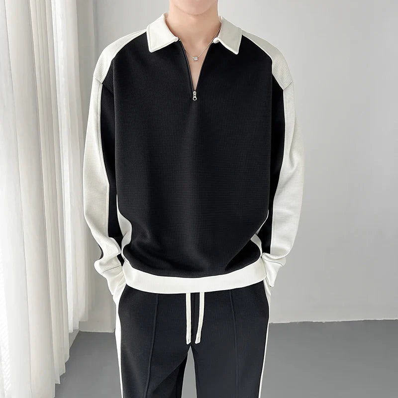 Training suit for men with waffle texture