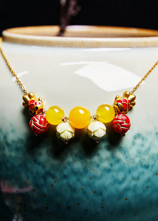 Collier pendentif en cire d'abeille de poisson mignon de perle de lotus unique - TrendAura