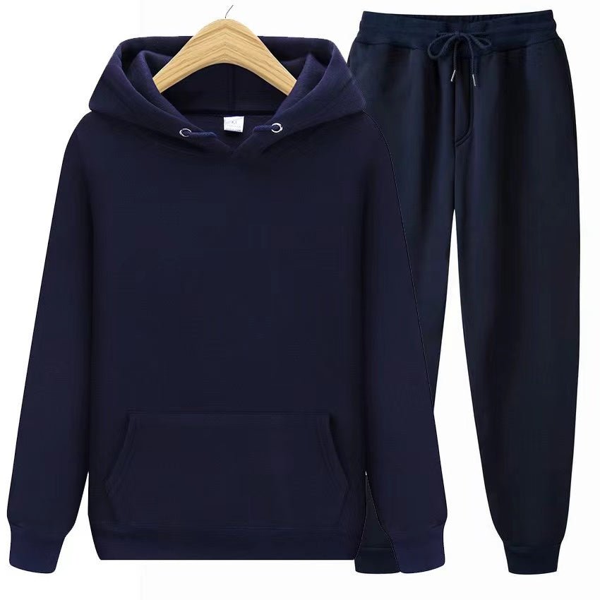 Hoodie and jogging pants set made of breathable material