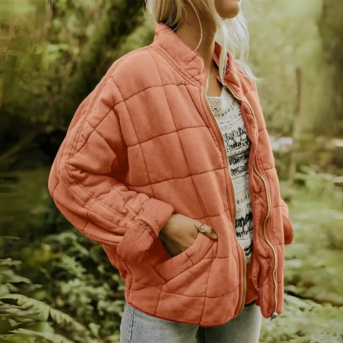 Lightweight Fitted Autumn Jacket For Women With Refined Warmth, Flattering Fit, Versatile Everyday Wear