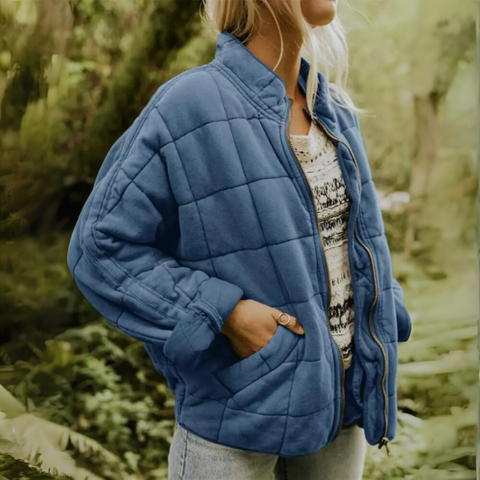 Lightweight Fitted Autumn Jacket For Women With Refined Warmth, Flattering Fit, Versatile Everyday Wear