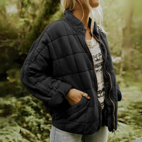 Lightweight Fitted Autumn Jacket For Women With Refined Warmth, Flattering Fit, Versatile Everyday Wear