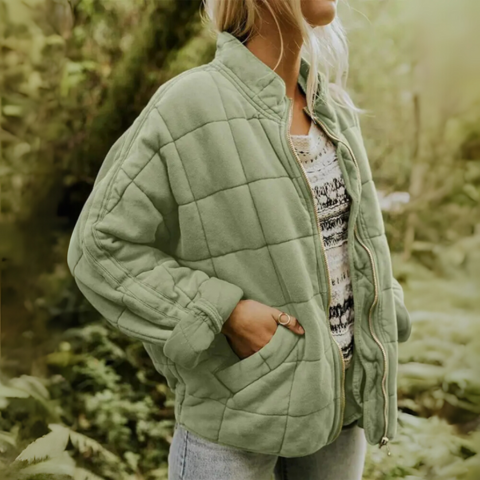 Lightweight Fitted Autumn Jacket For Women With Refined Warmth, Flattering Fit, Versatile Everyday Wear