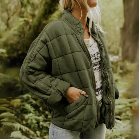 Lightweight Fitted Autumn Jacket For Women With Refined Warmth, Flattering Fit, Versatile Everyday Wear