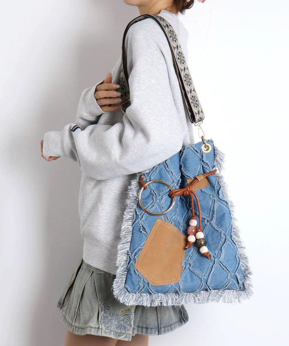 Sac messager vintage en denim bleu à cils de grande capacité - TrendAura