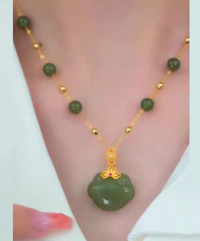 Collier pendentif vintage en argent sterling vert avec fermoir de sécurité en jade surdoré - TrendAura