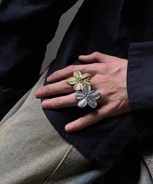Ensemble de deux bagues ouvertes vintage en métal à motif floral - TrendAura