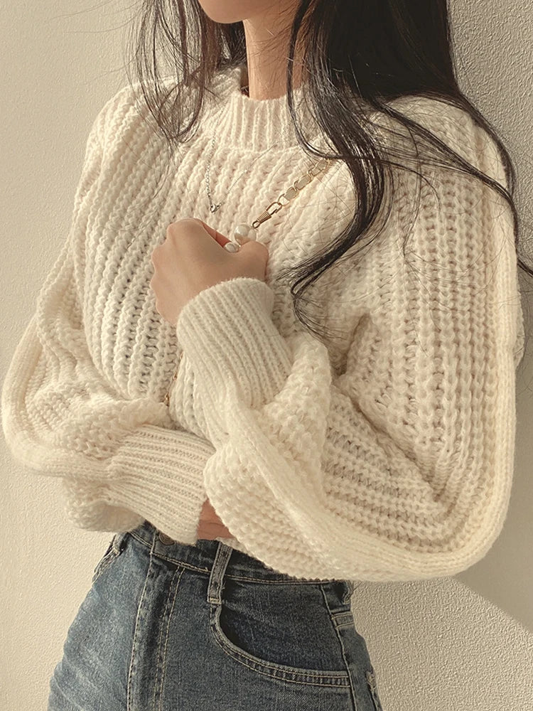 Vintage women's sweater in lantern cut