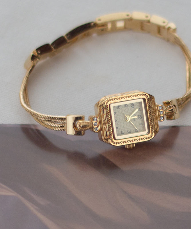 Montres carrées Vogue en acier inoxydable doré avec chaîne en zircon - TrendAura