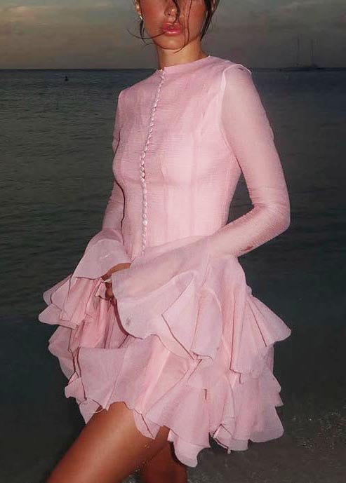 Robe courte rose à simple boutonnage et manches évasées pour femme - TrendAura