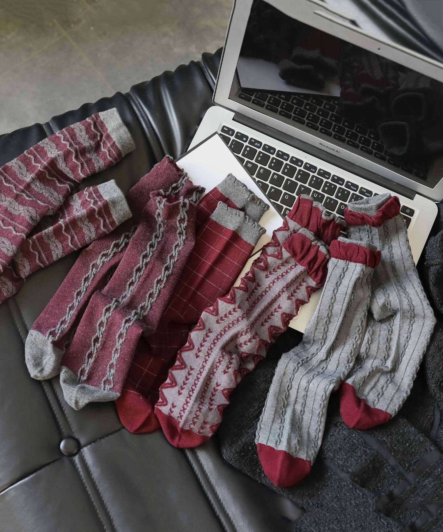 Chaussettes mi-mollet jacquard automne-hiver pour femmes - TrendAura