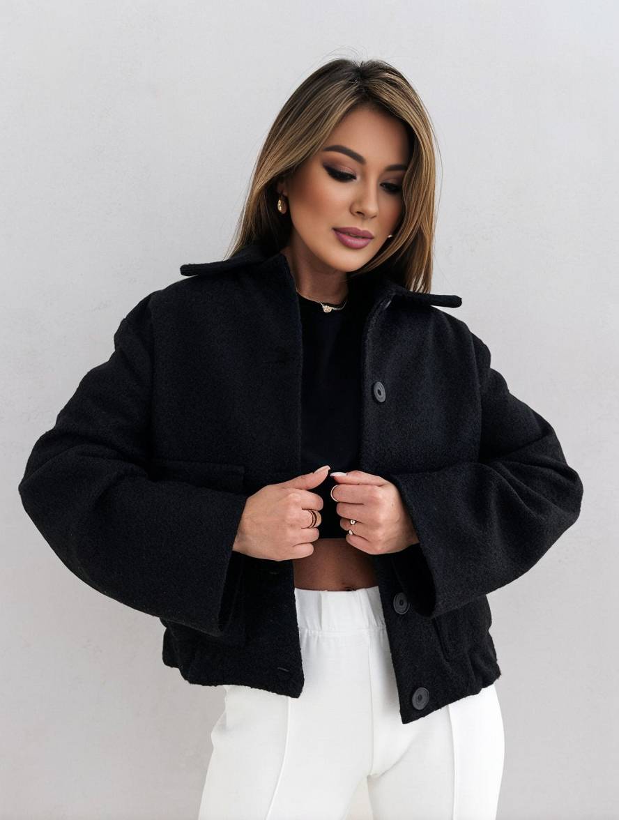 Women’s Casual Coat – Wool Blend – Relaxed Fit – Button Front – Hip Length – Pockets