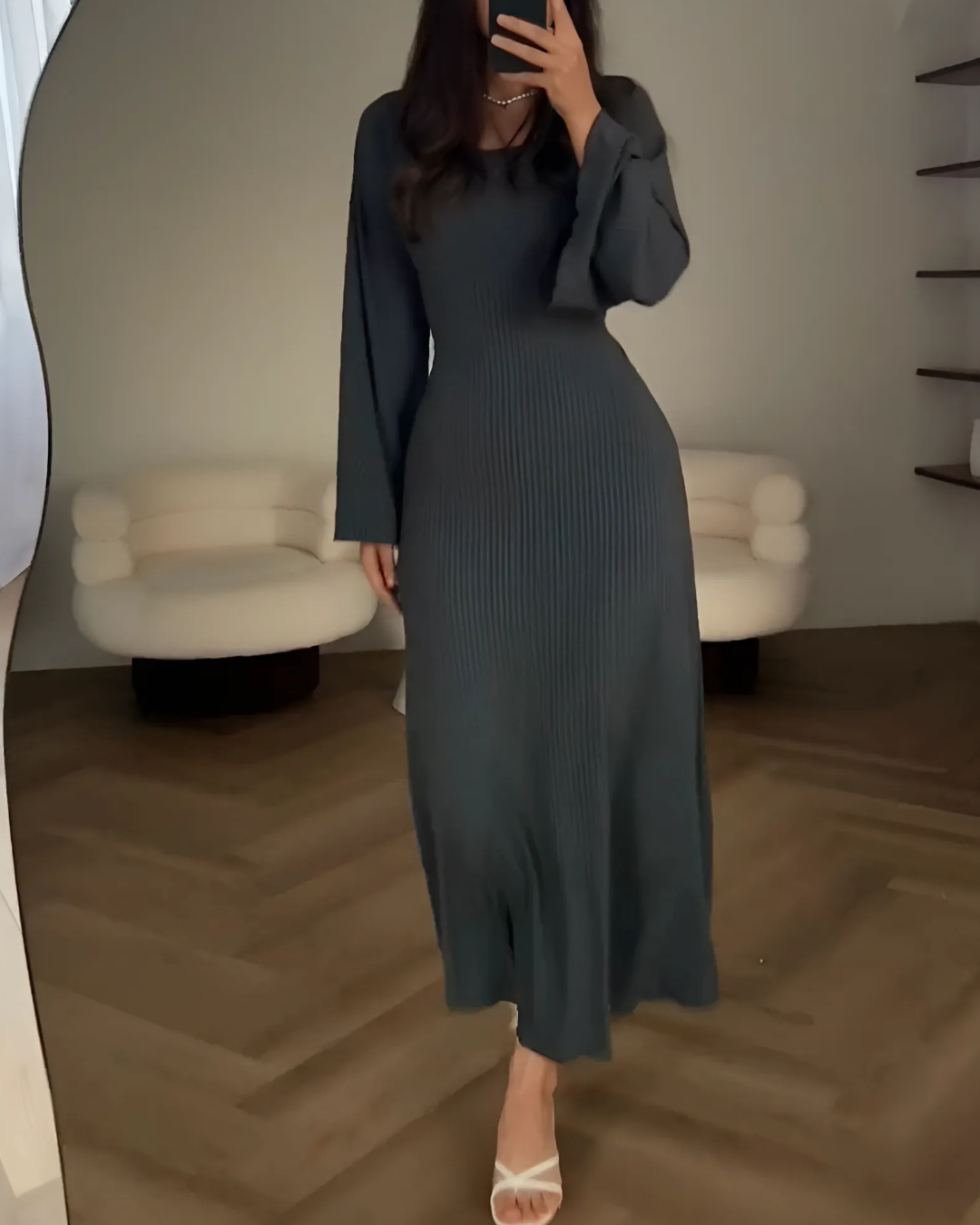 Women's Elegant Fitted Maxi Dress with Wide Long Sleeves