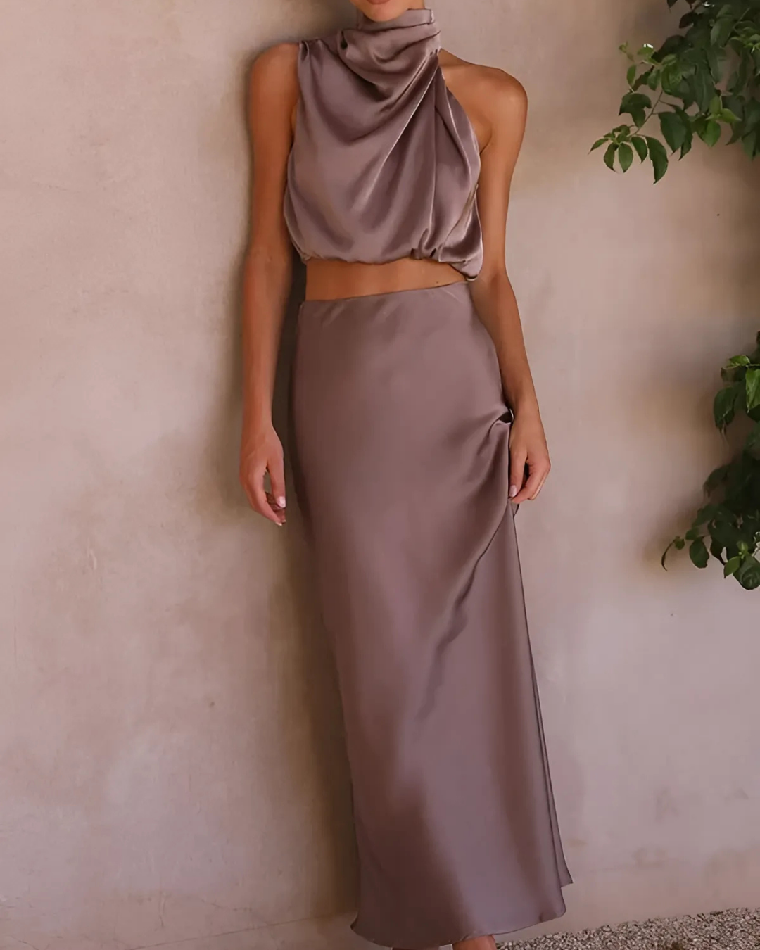 Women's Elegant Two-Piece Set With Flowing Skirt And Top