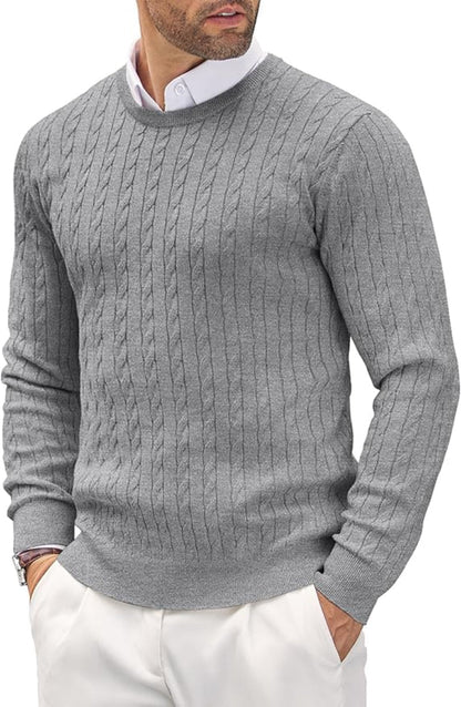 Slim pullover with round neck for men in fine knit