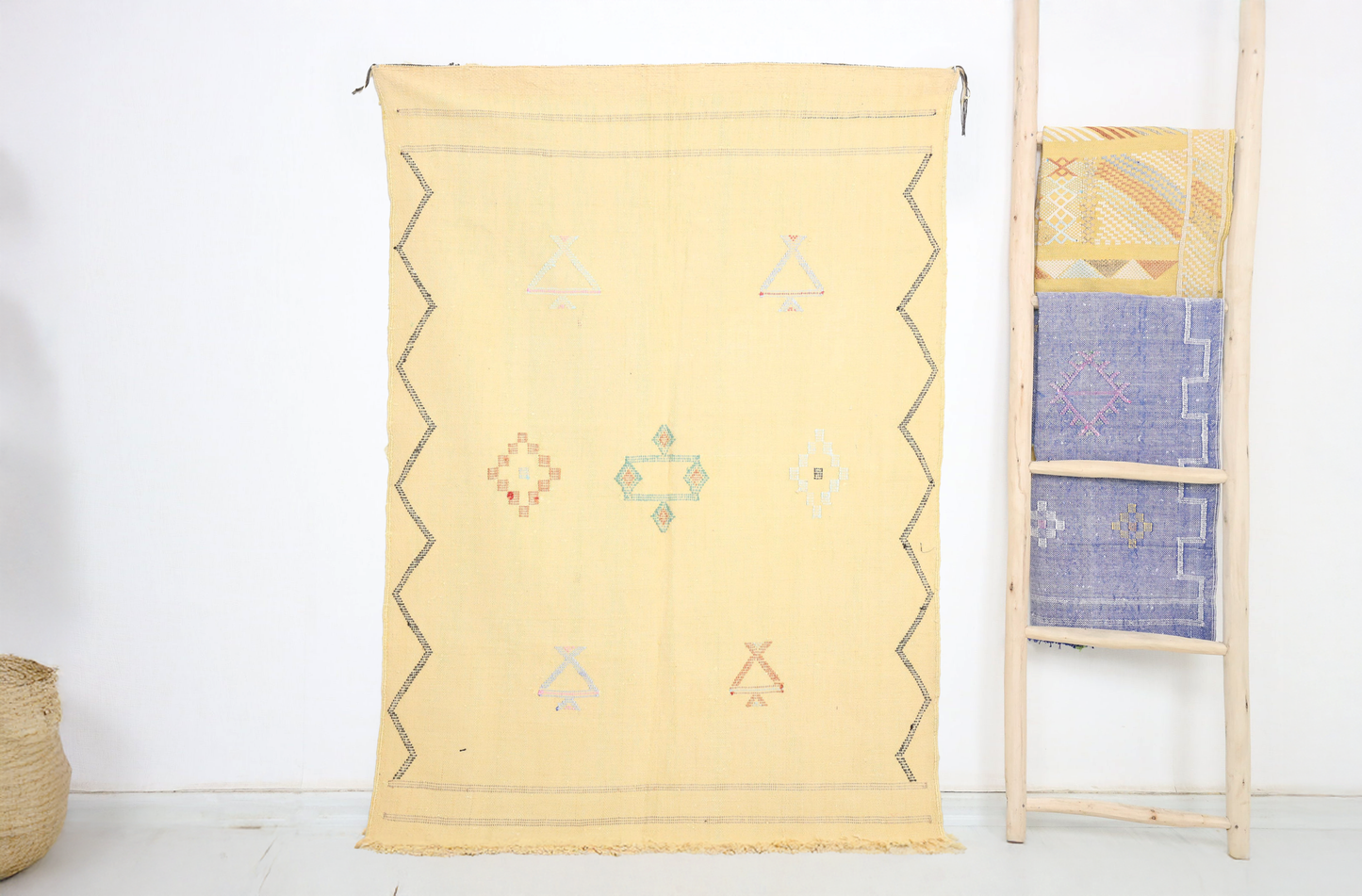 Yidir Cactus Silk Rug 3'1" X 4'5" - TrendAura