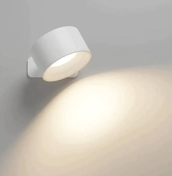 Minimalist Adjustable Wall Lamp with Matte Finish