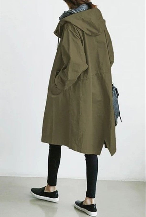 Women's coat with a hood and button closure