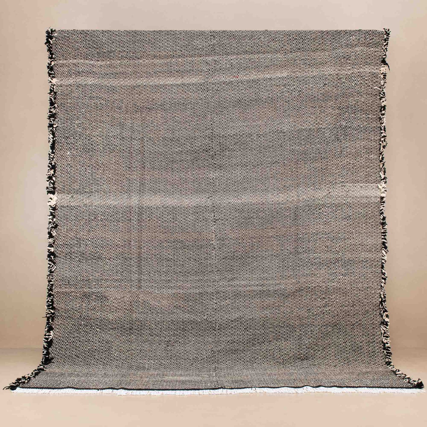 Badis - taznakht kilim rug - TrendAura