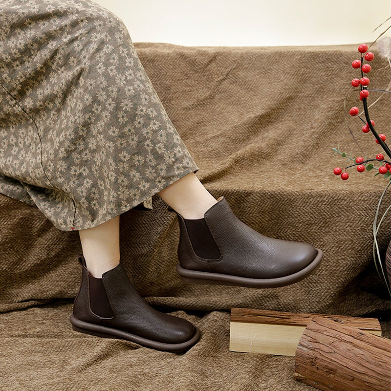 Women's Slip-On Boots with Easy Wear and Modern Design
