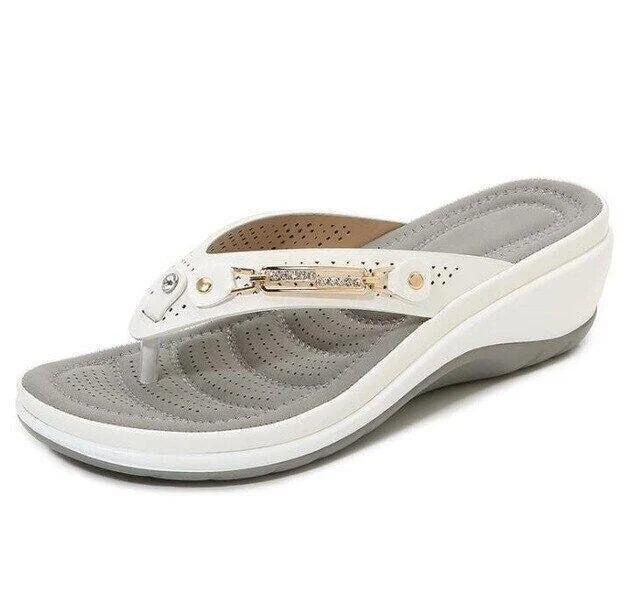 Alice Leroy | Soft and padded thong sandals
