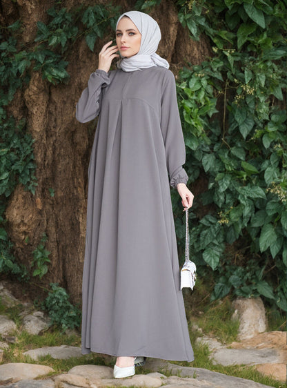 Arabic long-sleeved, loose-fitting dress