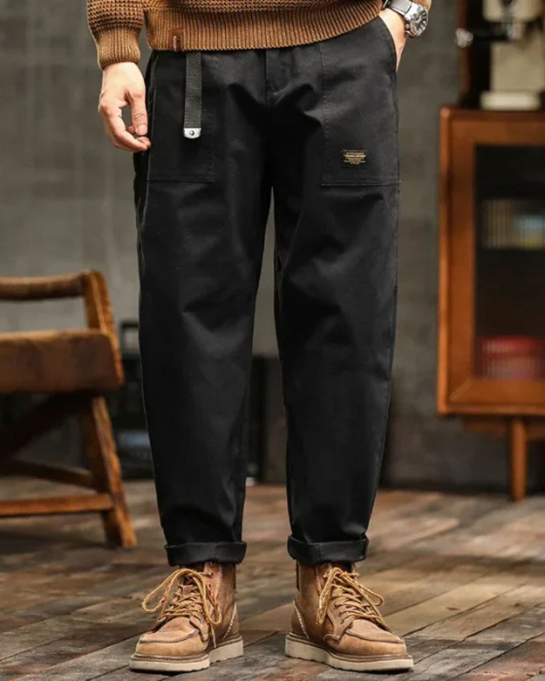 Mens Vintage Cargo Pants For Men Relaxed Fit With Pleated Waist And Flap Pockets For Everyday Wear