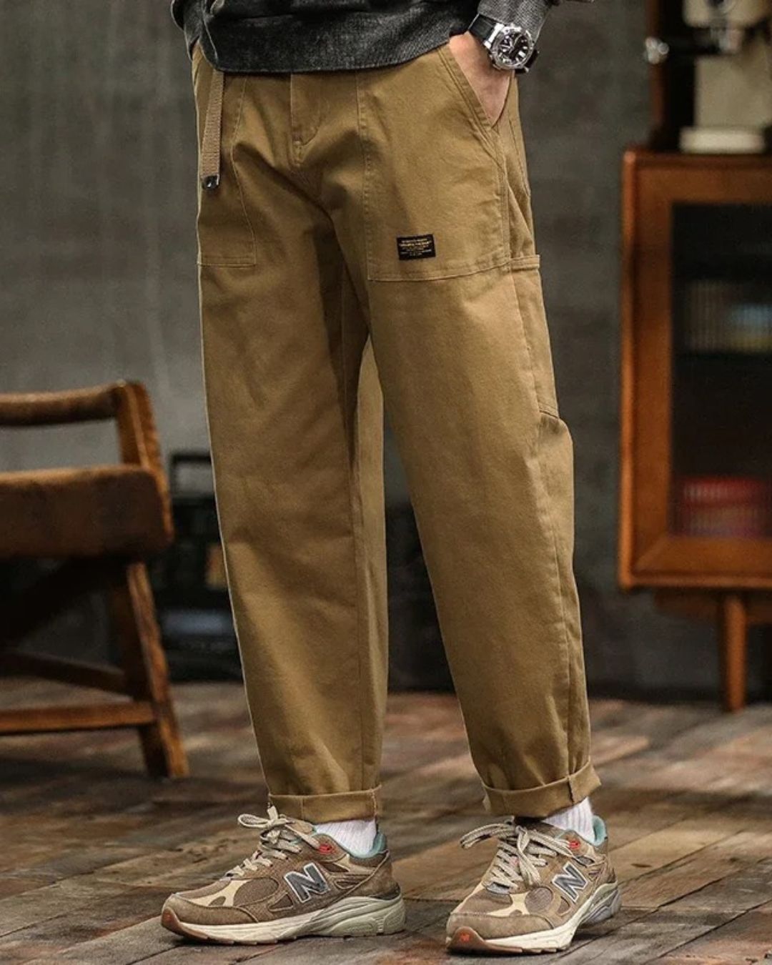 Mens Vintage Cargo Pants For Men Relaxed Fit With Pleated Waist And Flap Pockets For Everyday Wear