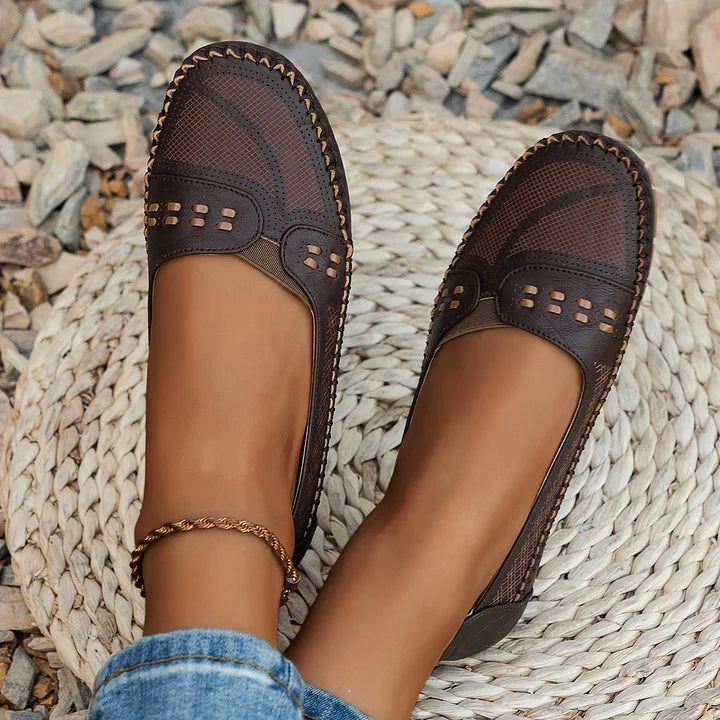 Women's Stylish Footwear with Supportive Design and Comfortable Fit