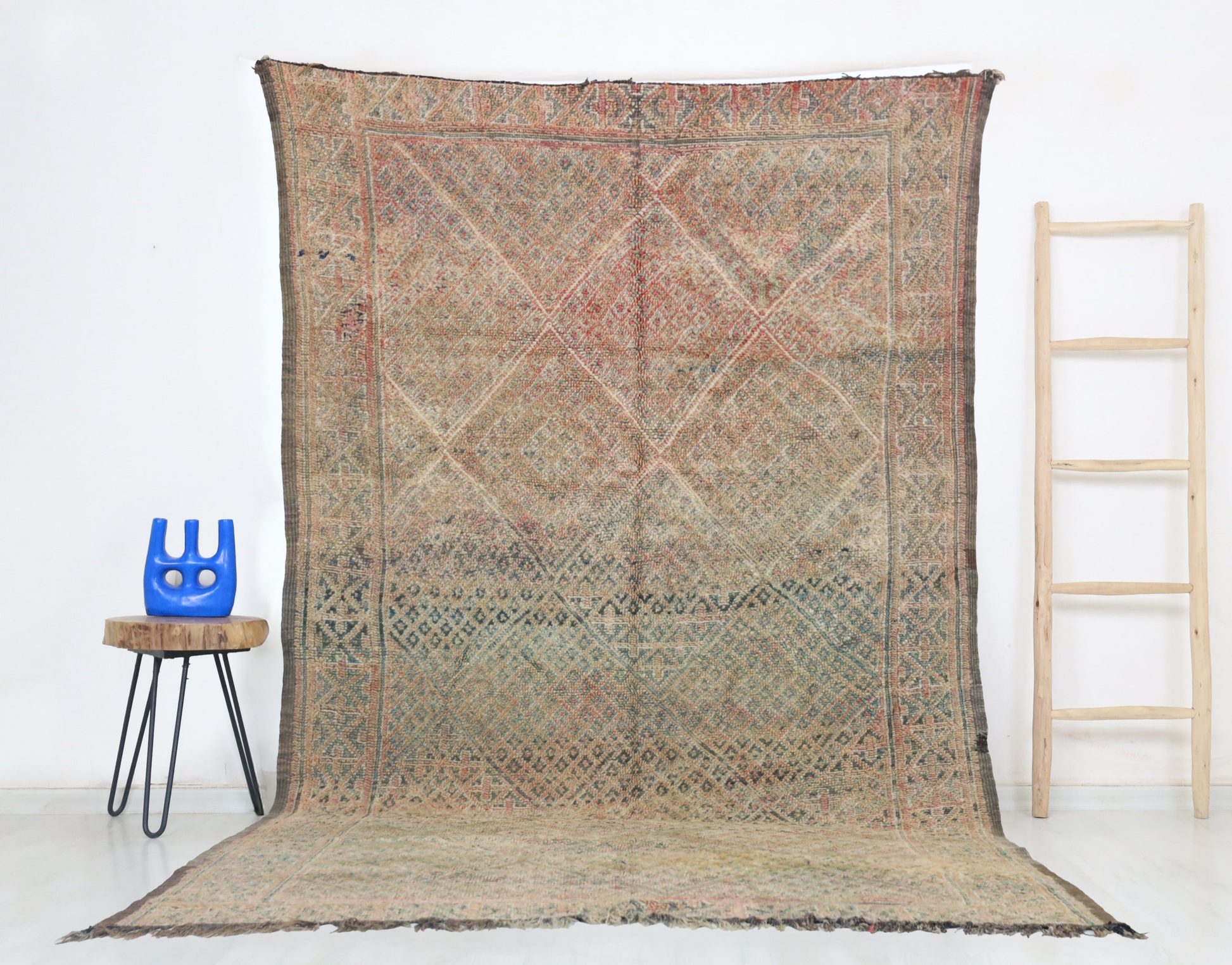 Sefruy  Vintage Moroccan Rug  5'6" x 9'6" - TrendAura