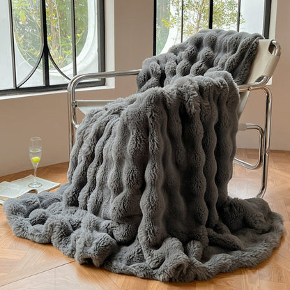 Contemporary Faux Fur Throw Blanket with Plush Texture