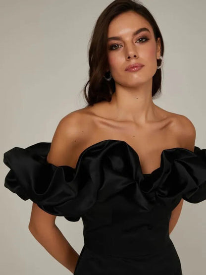 Elora | Elegant Ruffle Dress – Off-Shoulder and Feminine Cut