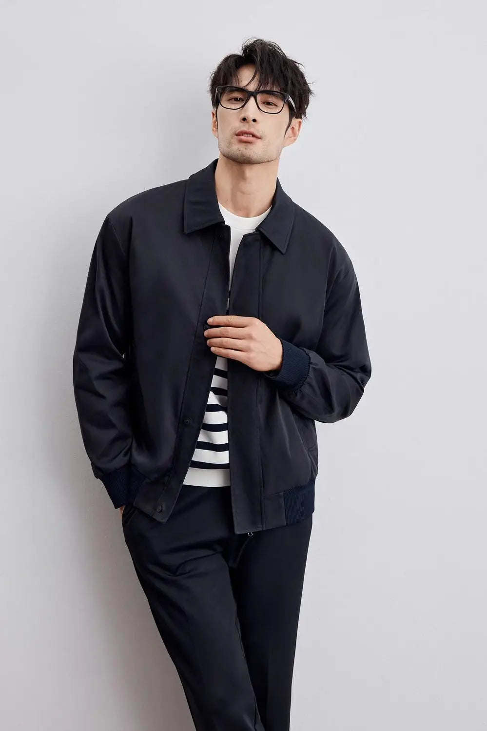 Max Classic Bomber Jacket For Men Timeless Style Comfortable Fit For Leisure And Everyday Wear