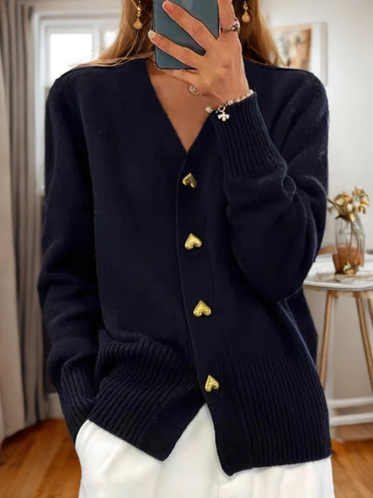 Women’s Cardigan – Relaxed Fit – Wool Blend – V-Neck – Heart Buttons – Ribbed Hem