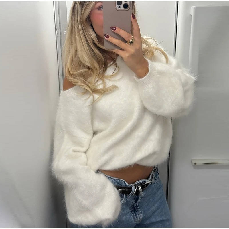 TrendAura Women's Cropped Fluffy Fur Sweater - Plush, Cozy Warmth With Modern Cropped Silhouette For Brunch And Weekend